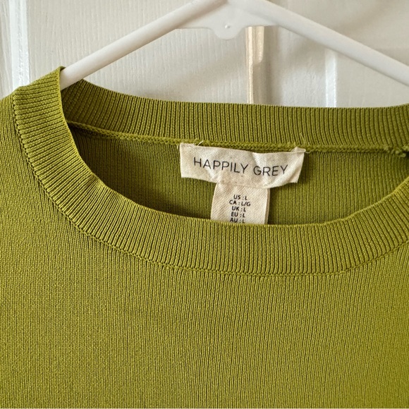Happily Grey Top. L Apple Green long sleeve cropped NWOT - Picture 3 of 3